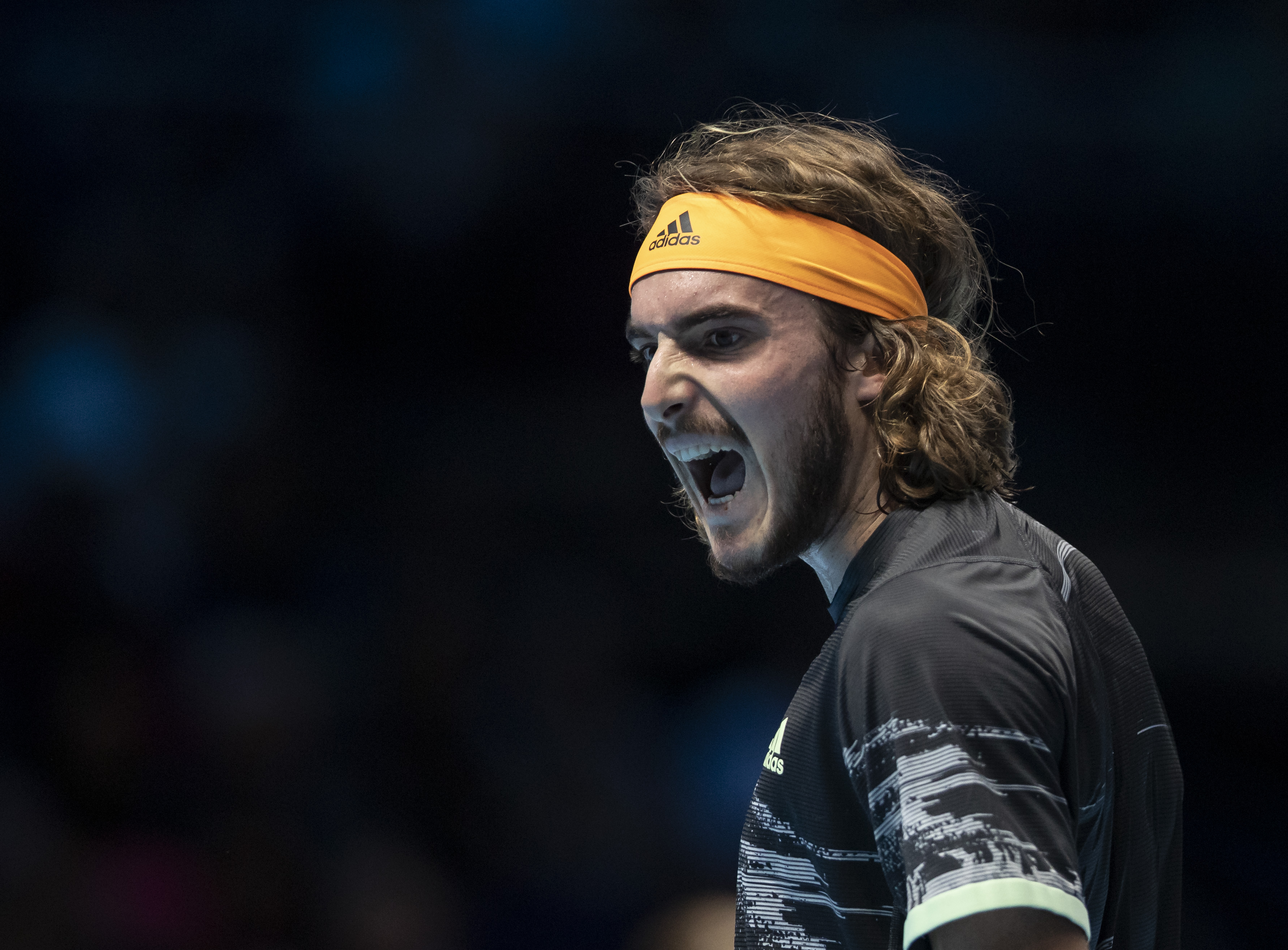 关于德国网球队力克日本网球队，西西帕斯制霸全场的信息