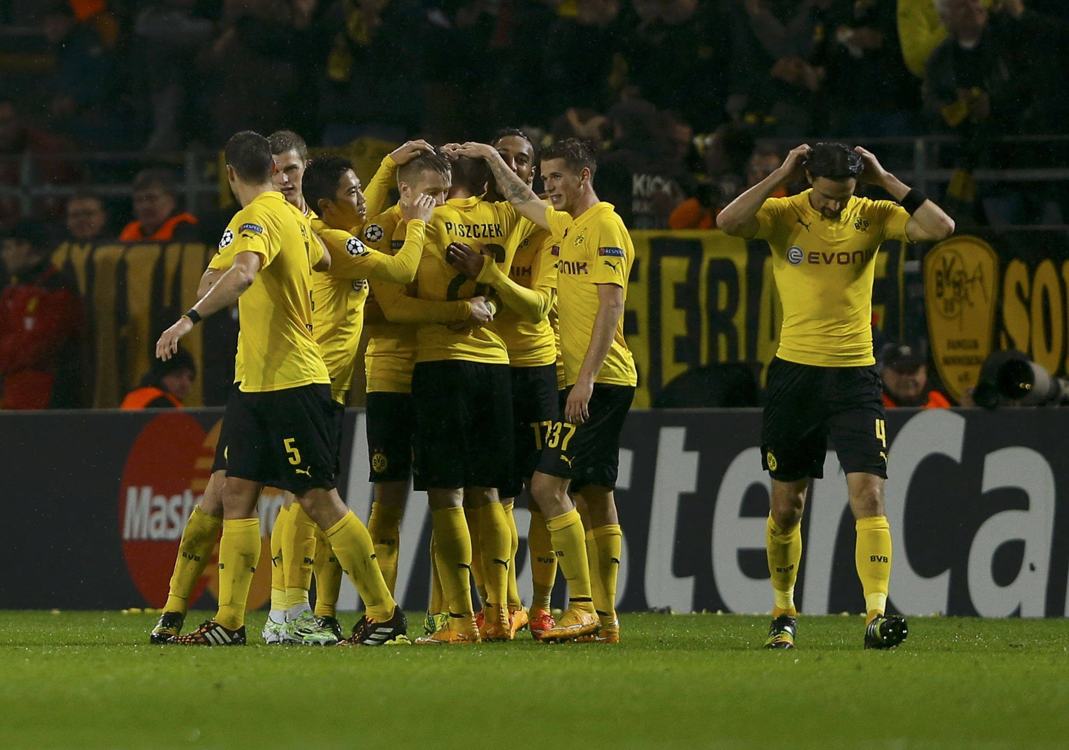 奥格斯堡主场不敌，积分榜下滑的简单介绍