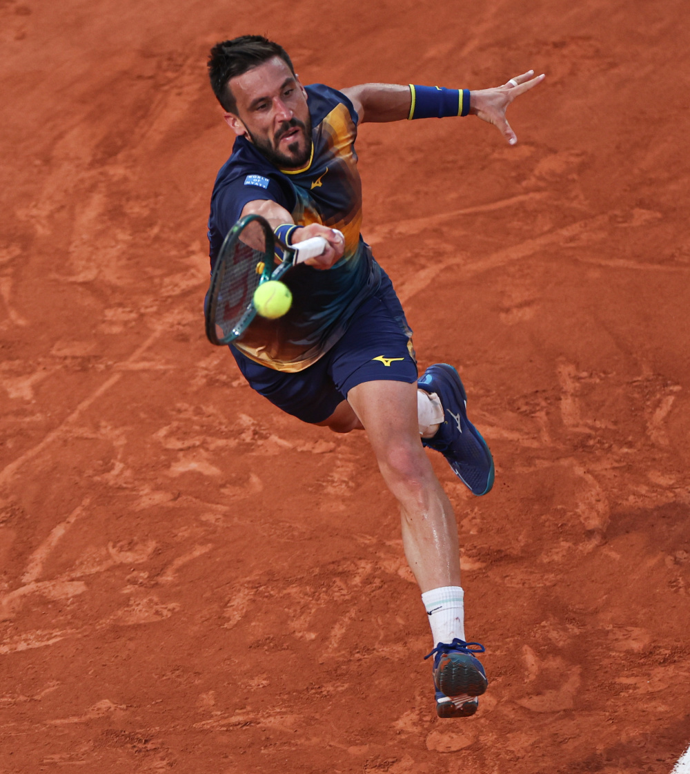 西班牙网球队碾压意大利网球队，阿尔卡拉斯绝境逆转的简单介绍