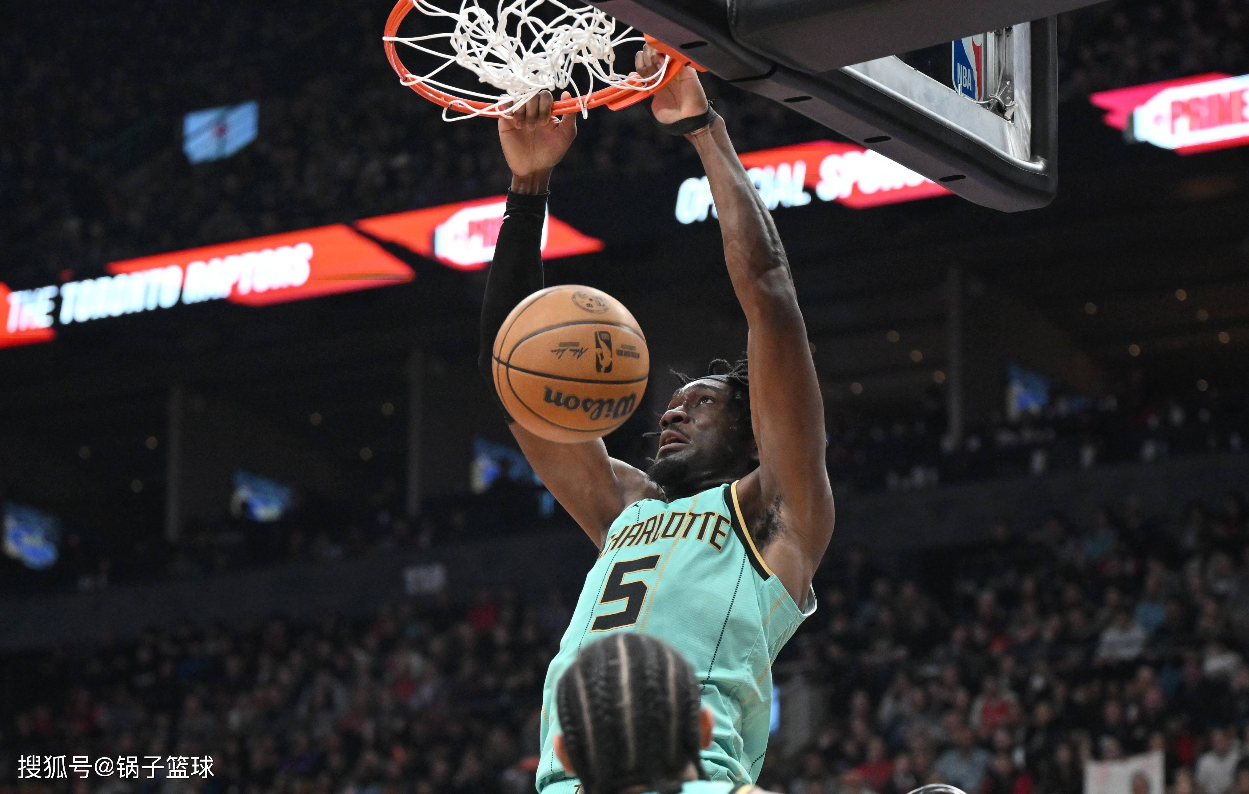 凯尔特人B队碾压湖人B队，戈贝尔关键制胜