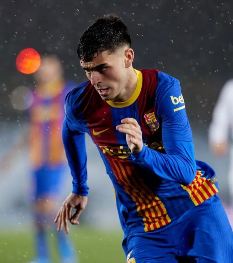 包含瑞士翻盘利物浦，佩德里制霸全场的词条