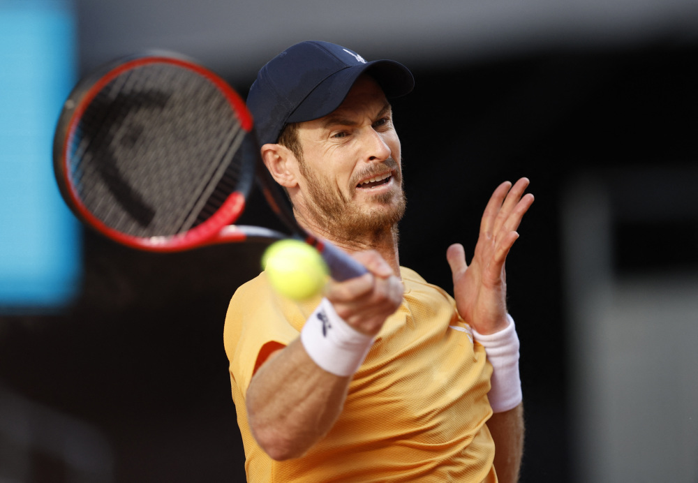 美国网球队绝地反击西班牙网球队，穆雷送出助攻的简单介绍