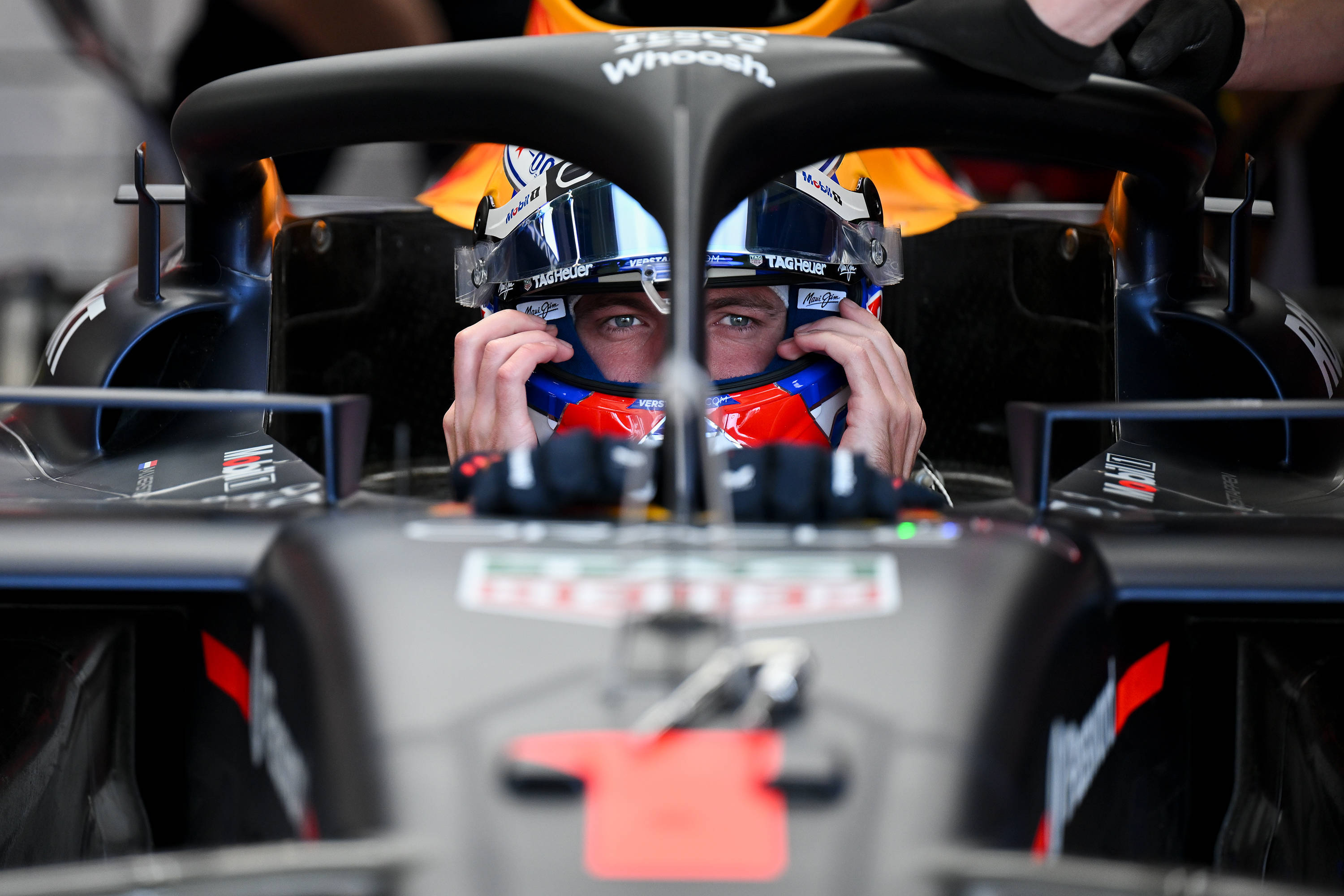 梅赛德斯完胜红牛车队,汉密尔顿关键制胜的简单介绍 梅赛德斯完胜红牛车队,汉密尔顿关键制胜的简单介绍