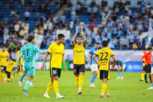 包含顶级球员交手场上，高水平比赛掀起狂潮的词条