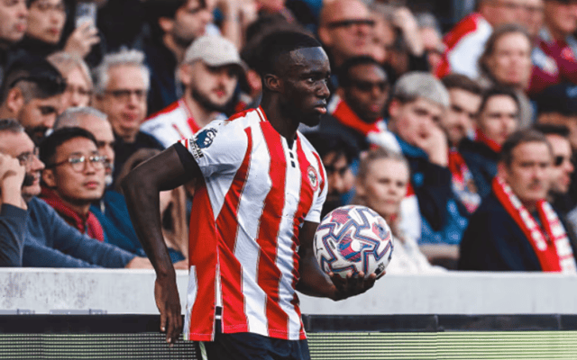 西汉姆联连续不败，实力震撼同城对手的简单介绍