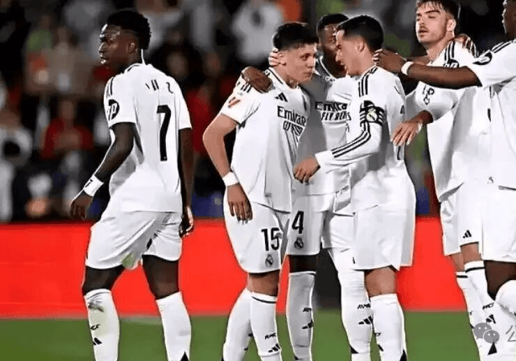 尤文图斯门将神勇扑救，帮助球队晋级欧冠八强！的简单介绍