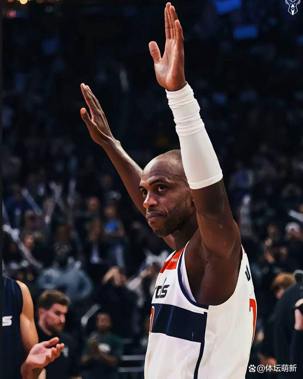 雄鹿主力中锋连砍+，助球队击败对手的简单介绍