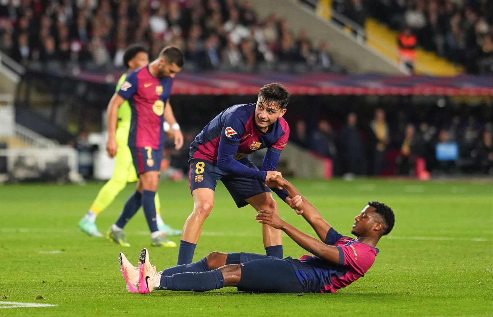 牵动心弦，马赛球员表现出色帮助球队取得惊险胜利的简单介绍