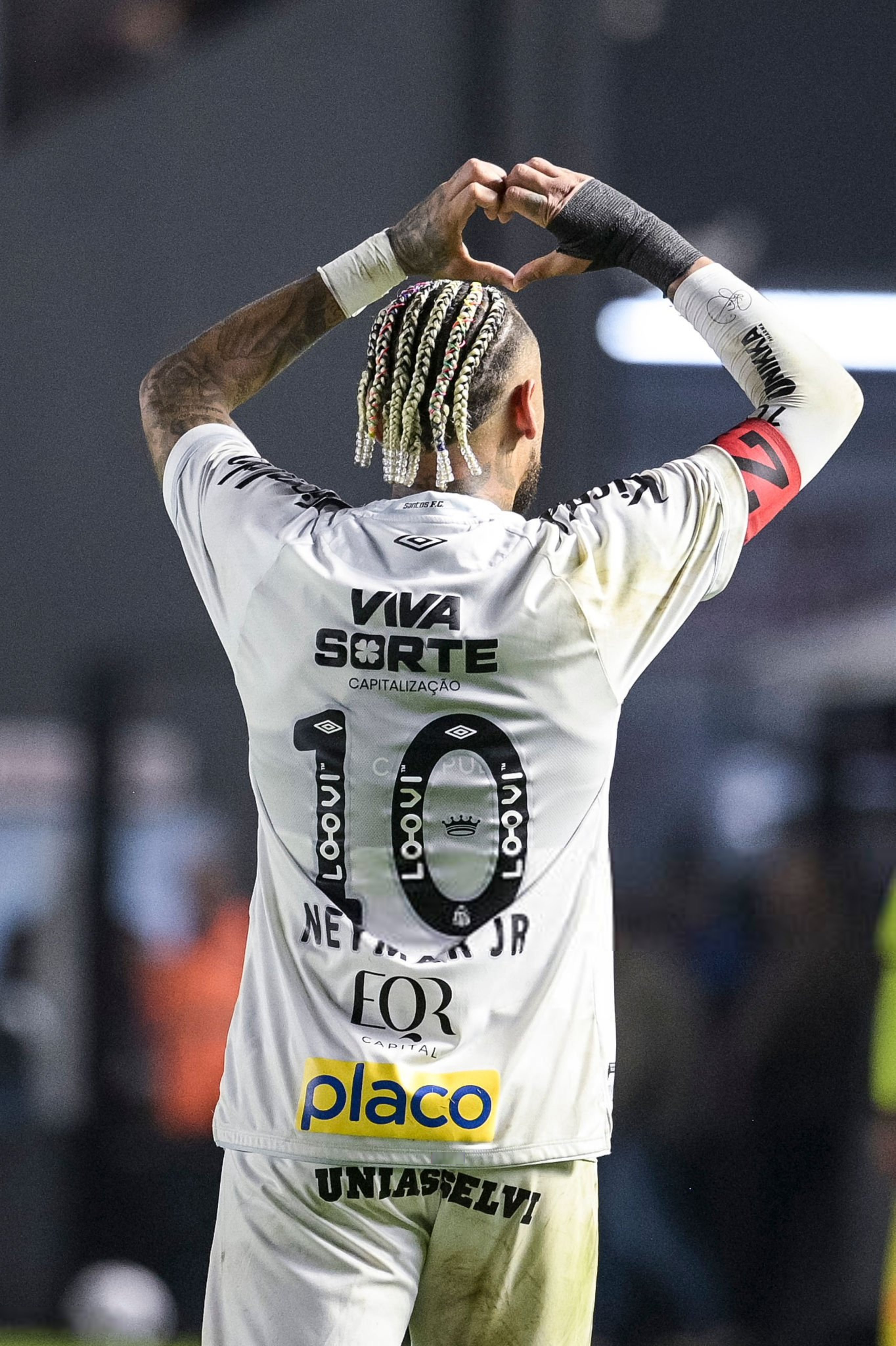 关于德国险胜阿森纳，内马尔状态火热的信息