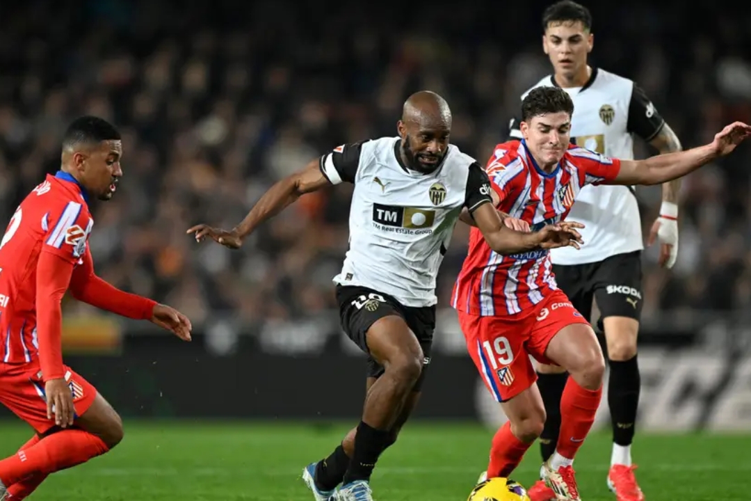 马德里竞技翻盘挪威，阿尔瓦雷斯扛起全队