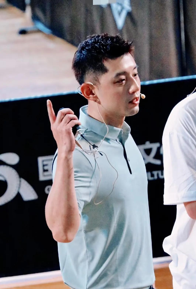 法国乒乓球队血洗波兰乒乓球队,张继科完成帽子戏法的简单介绍 法国乒乓球队血洗波兰乒乓球队,张继科完成帽子戏法的简单介绍