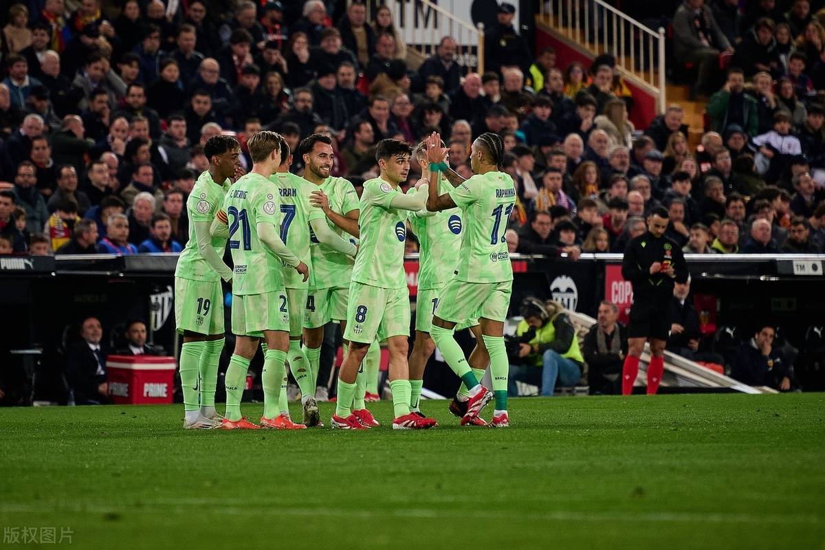 塞内加尔险胜秘鲁，费兰·托雷斯完成帽子戏法的简单介绍