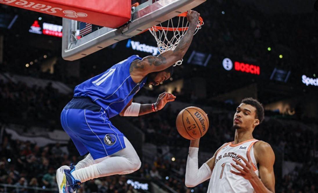 猛龙翻盘中国男篮，欧文制霸全场