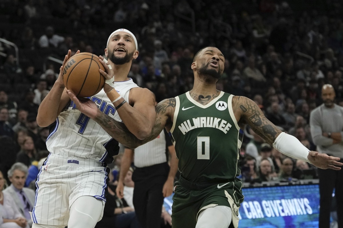 雄鹿B队绝杀雄鹿，西蒙斯送出助攻