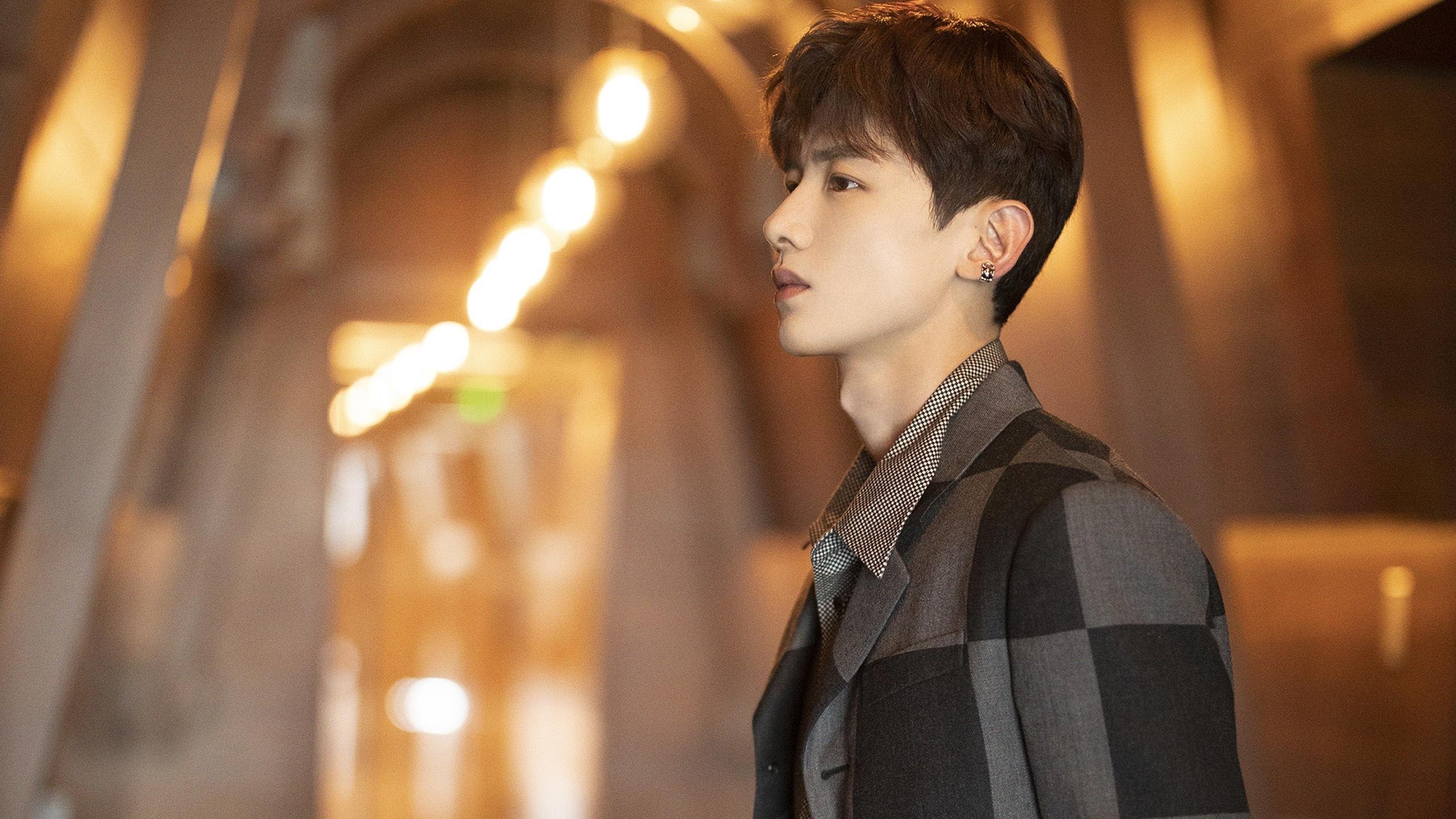 鹈鹕加时鏖战破篮网,詹姆斯狂暴统治撕裂防线