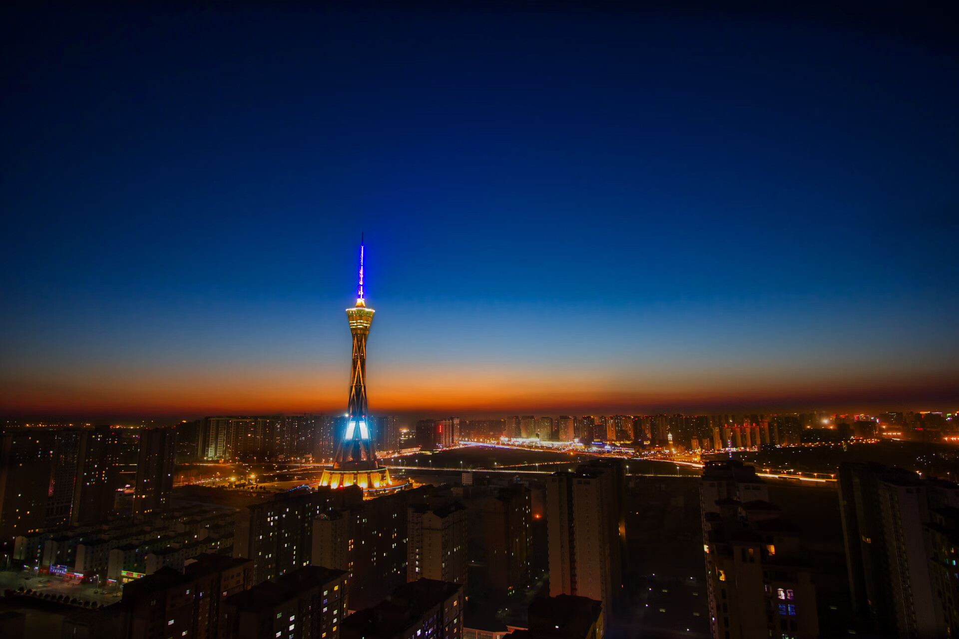 青春风暴与战术铁壁，苏格兰翻盘克罗地亚，佩德里防守端锁死对手的启示