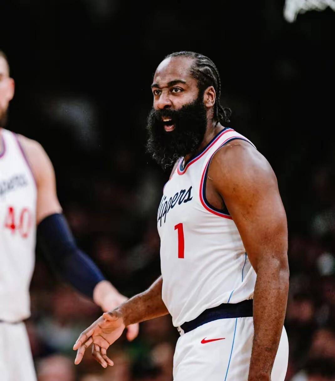 雄鹿遭火箭逆袭，哈登连砍+