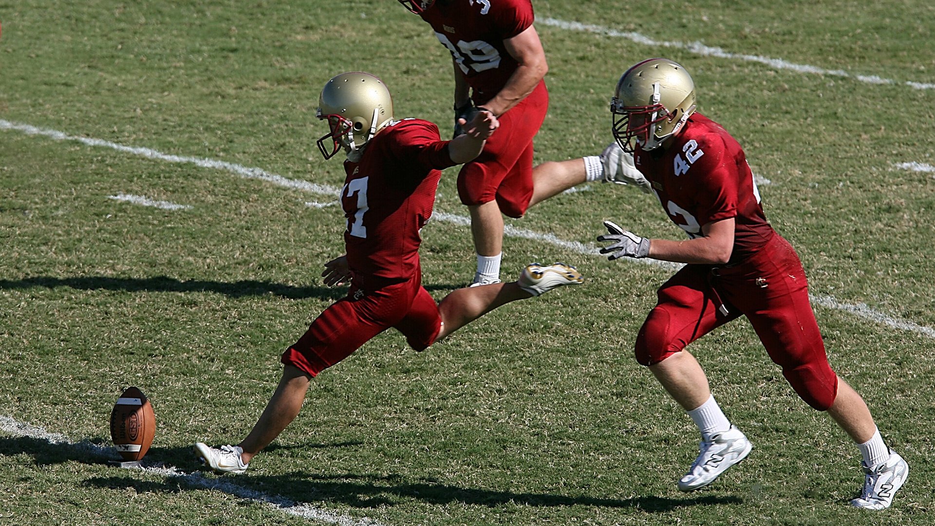 铁血防线与致命锁链，拉亚如何用双手为巴黎铸就胜利之盾