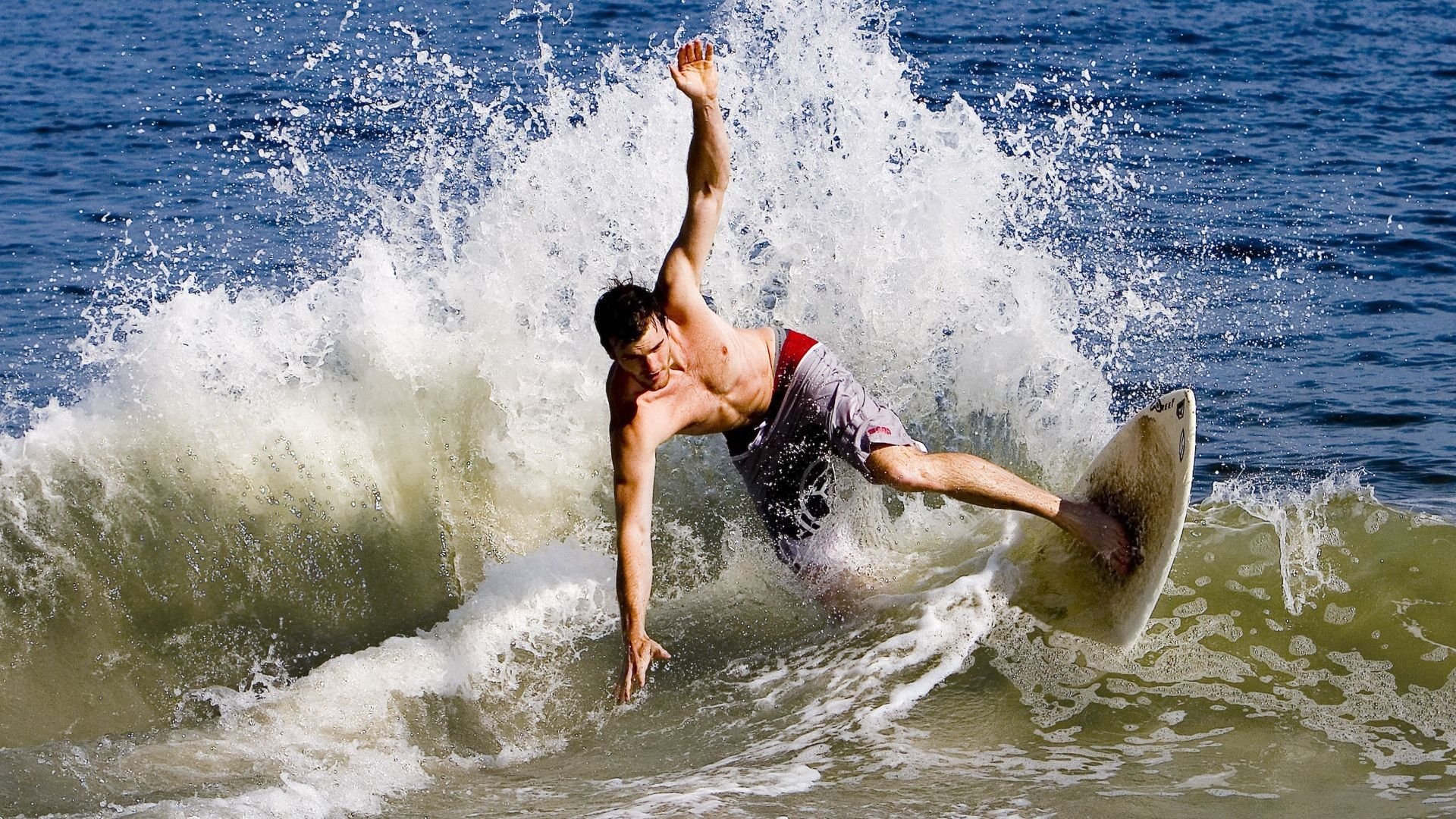 猛龙提前终结悬念雷霆，武切维奇在焦点战证明自己