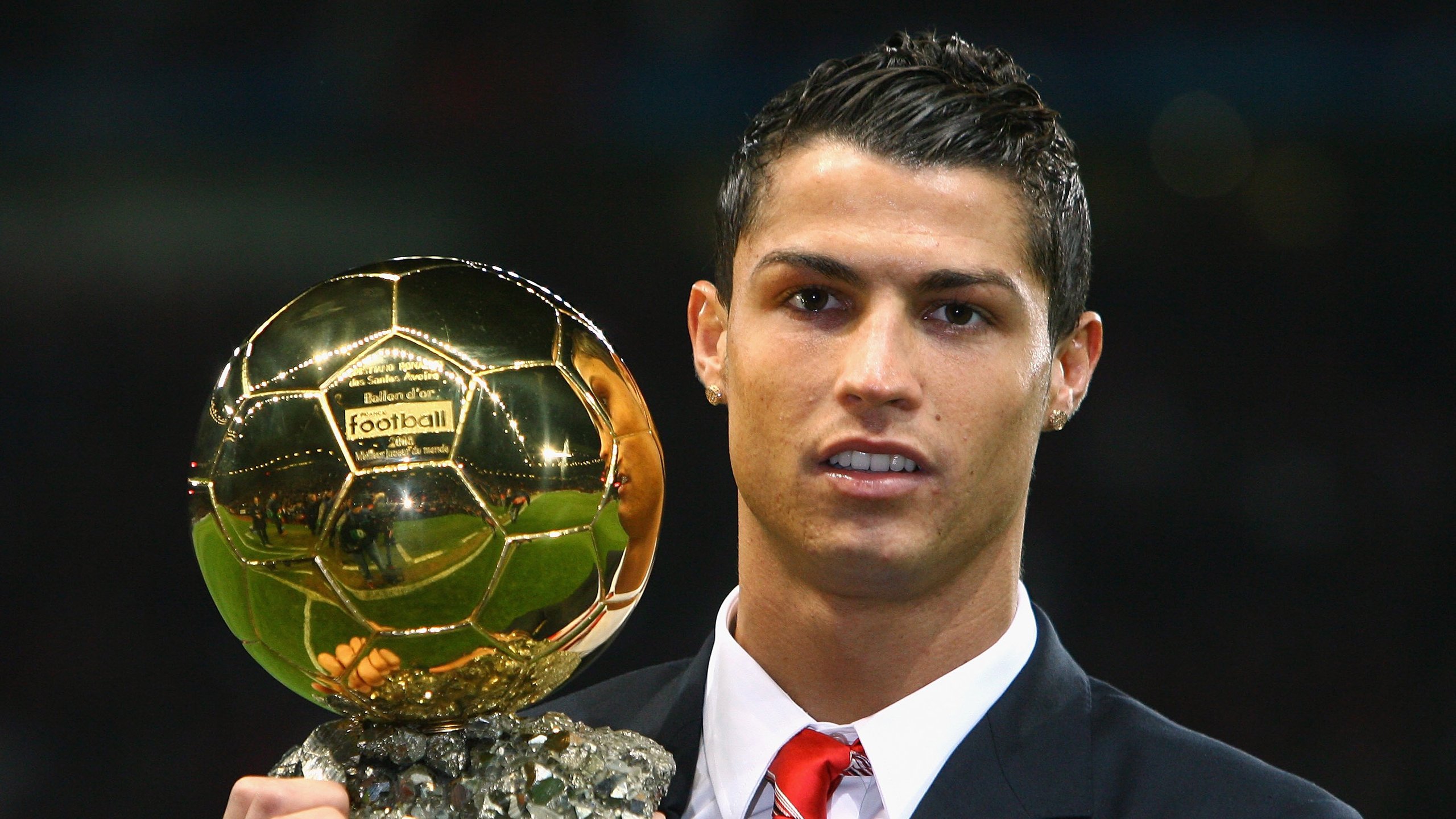 赛道上的决胜时刻，拉文关键进球定乾坤