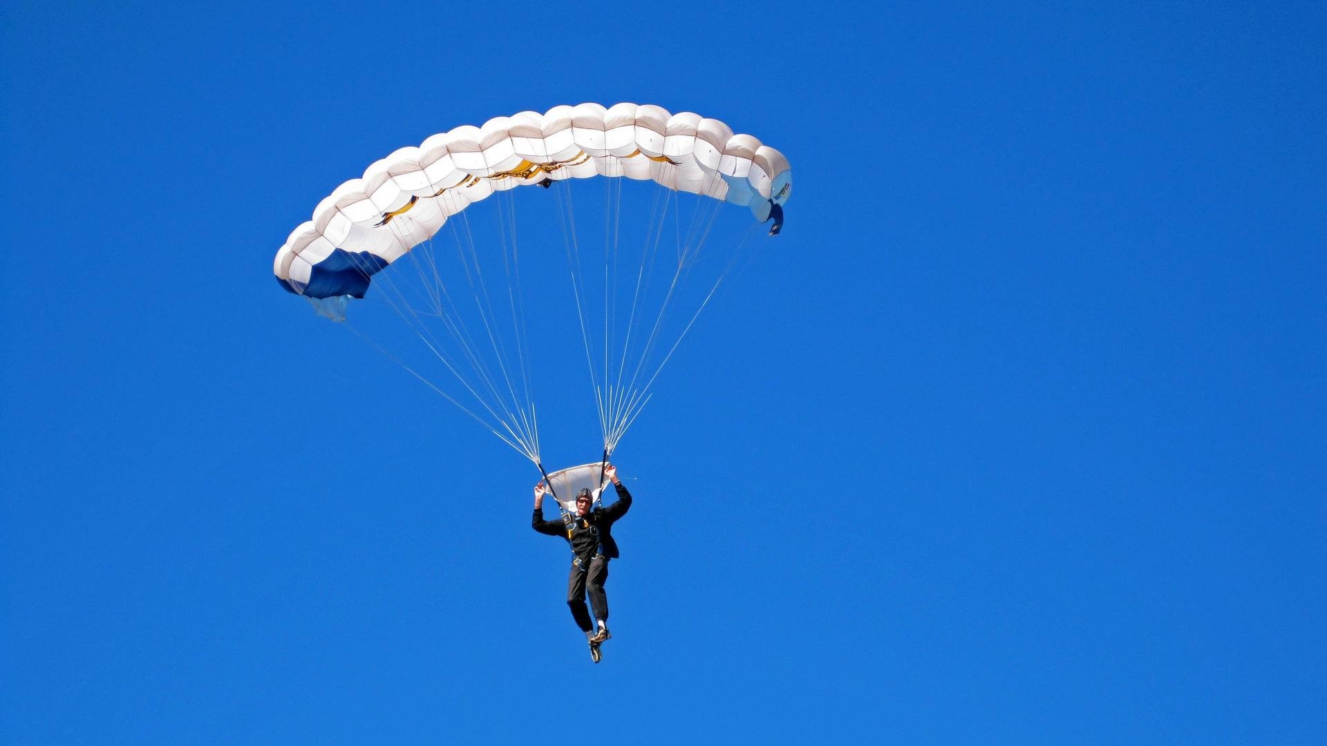 足球的魔幻现实主义，当西甲德比遇见玻利维亚爆冷摩纳哥的平行叙事